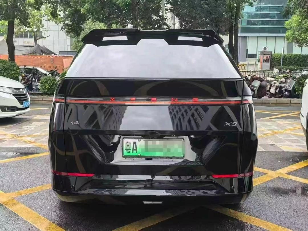 2024 XPENG X9