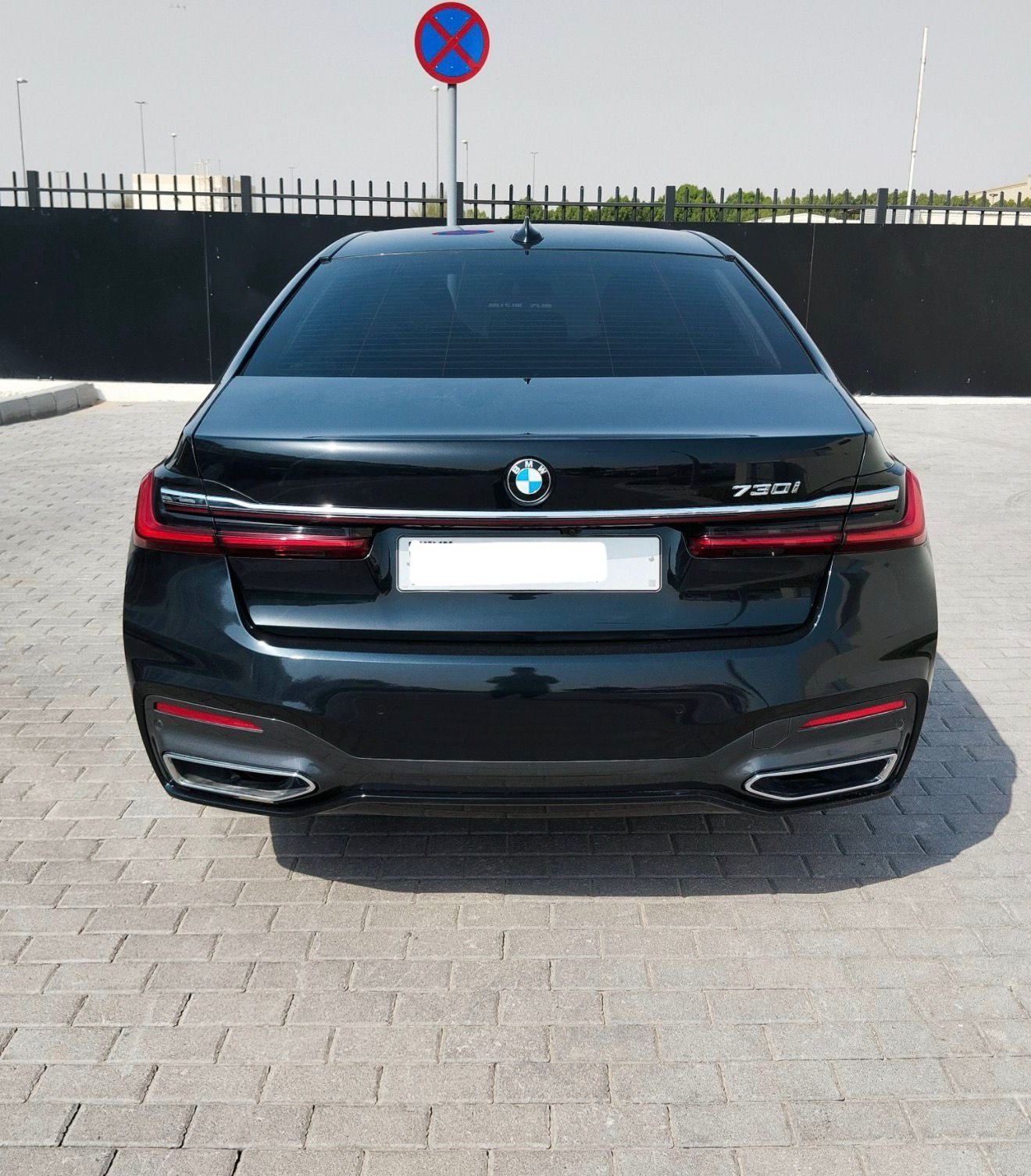 2022 BMW 730i